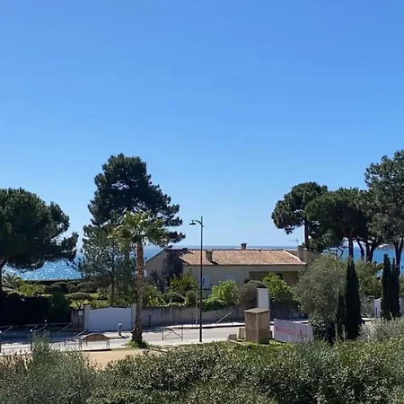 Studio Climatise En Bord De